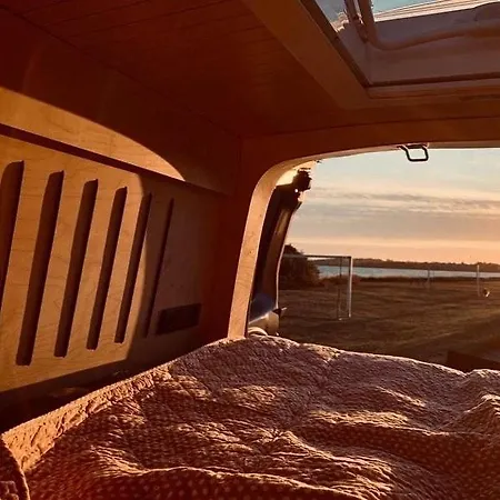 Oslocampervan مكان تخييم *
